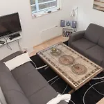 Amazing In With 3 Bedrooms And Internet