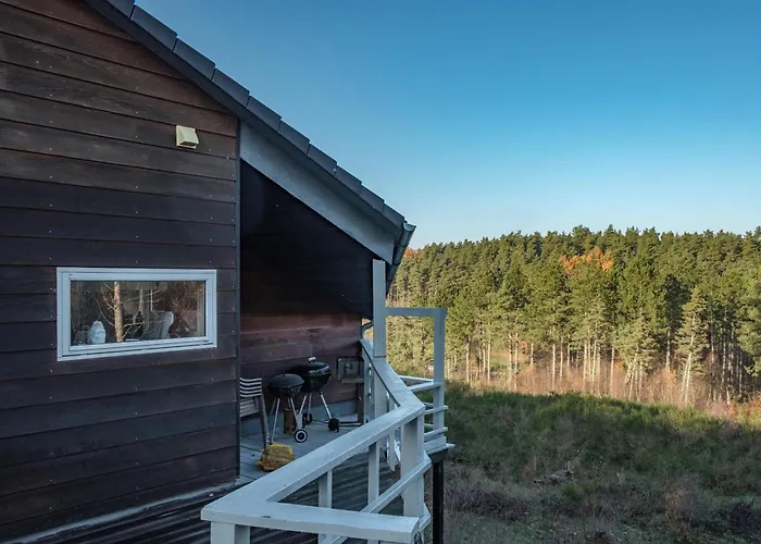 Amazing In With 3 Bedrooms And Internet